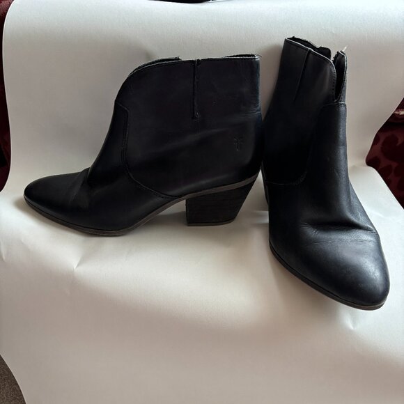FRYE Jennifer Women Black Leather Almond Toe Ankle Booties 3471729 - Picture 1 of 5